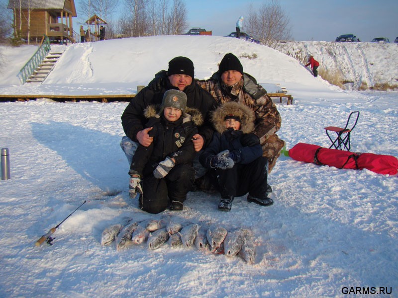 Рыбалка на  озере Бирюзовое январь 2009г. (Челябинская область)