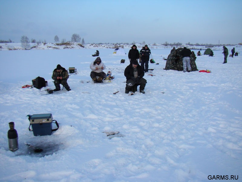 Рыбалка на  озере Бирюзовое январь 2009г. (Челябинская область)