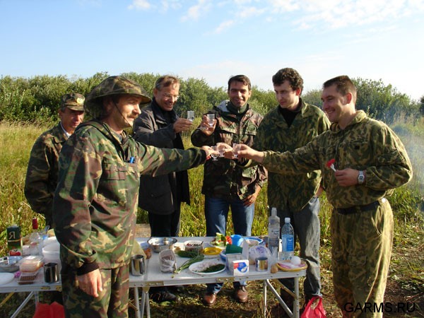 За дружбу народов.С немцами после охоты.