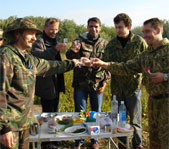 За дружбу народов.С немцами после охоты.