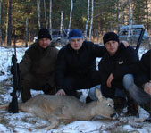 Участники загонной охоты на косулю.