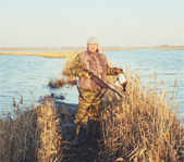 На перешейке двух озер..