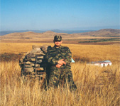 На фоне местных красот..